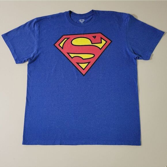 DC Comics Superman Logo Men's Crewneck Short Sleeve Tee - Picture 2 of 11